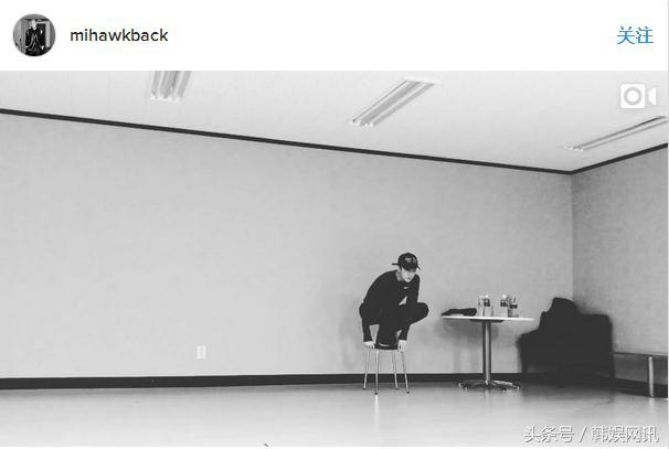 EXO���׹��_Gaon����solo����Ƭ�� ������˵Ď���