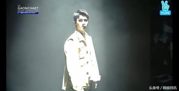 EXO���׹��_Gaon����solo����Ƭ�� ������˵Ď���